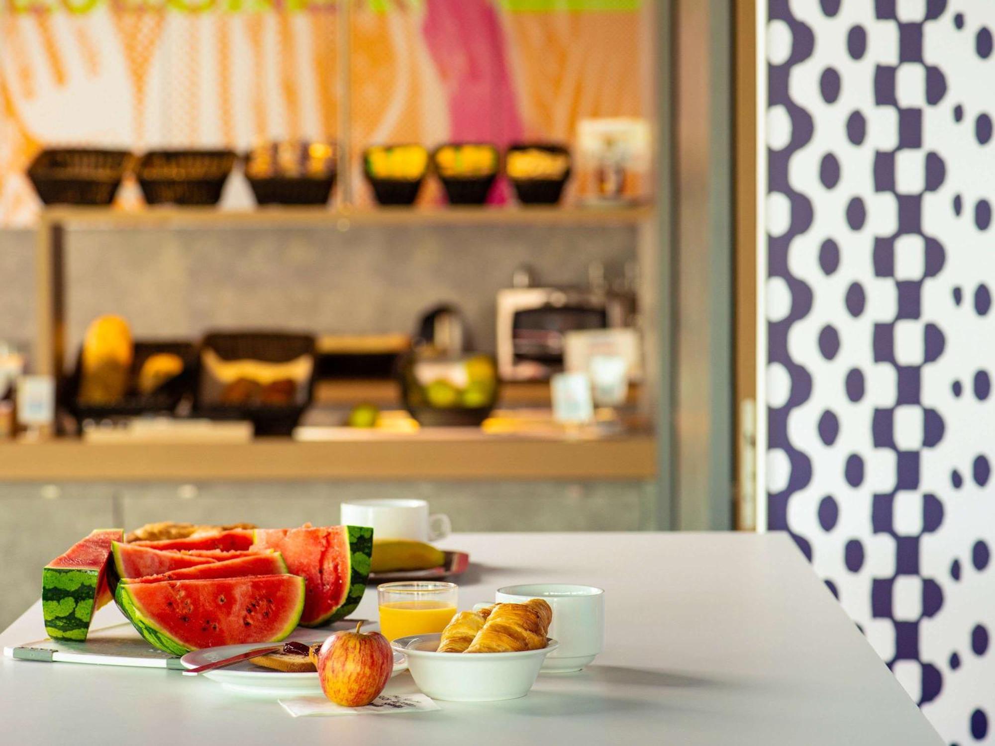 Ibis Budget Macon Creches Chaintre Bagian luar foto
