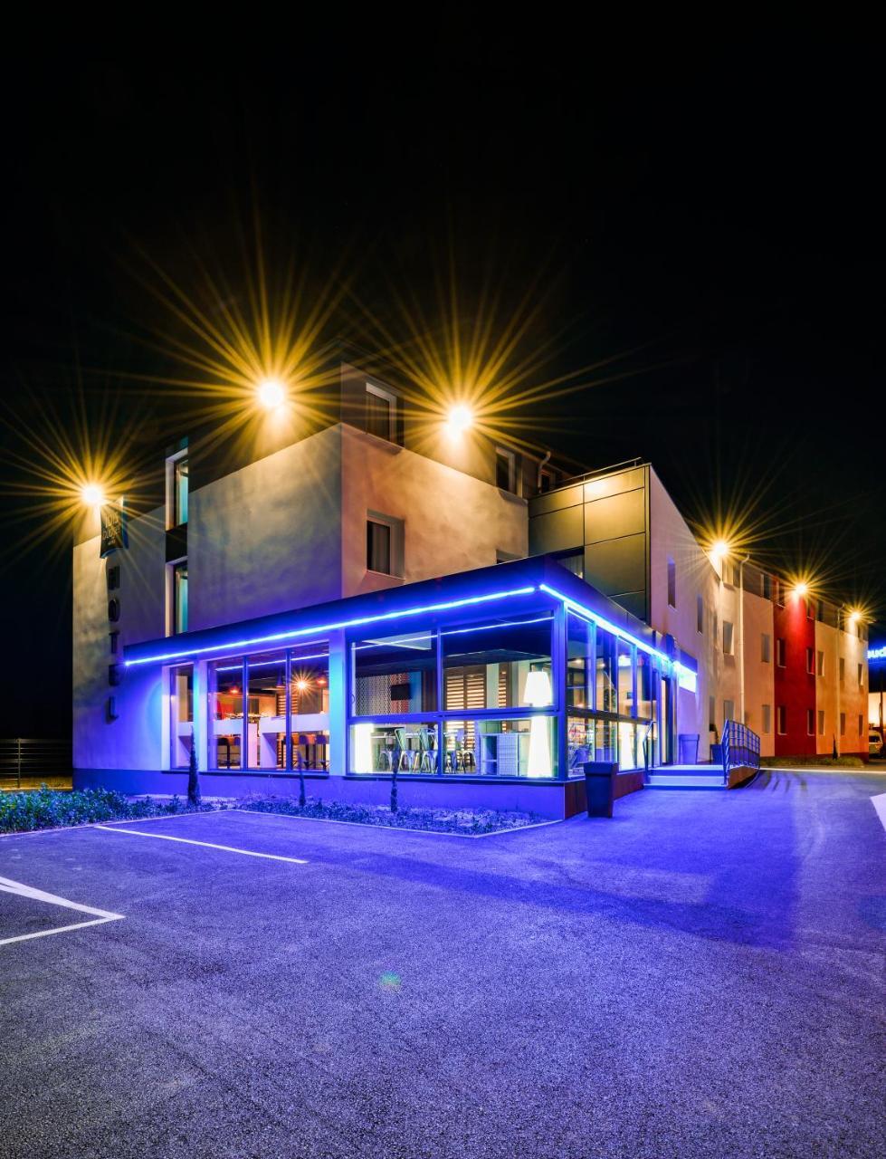 Ibis Budget Macon Creches Chaintre Bagian luar foto
